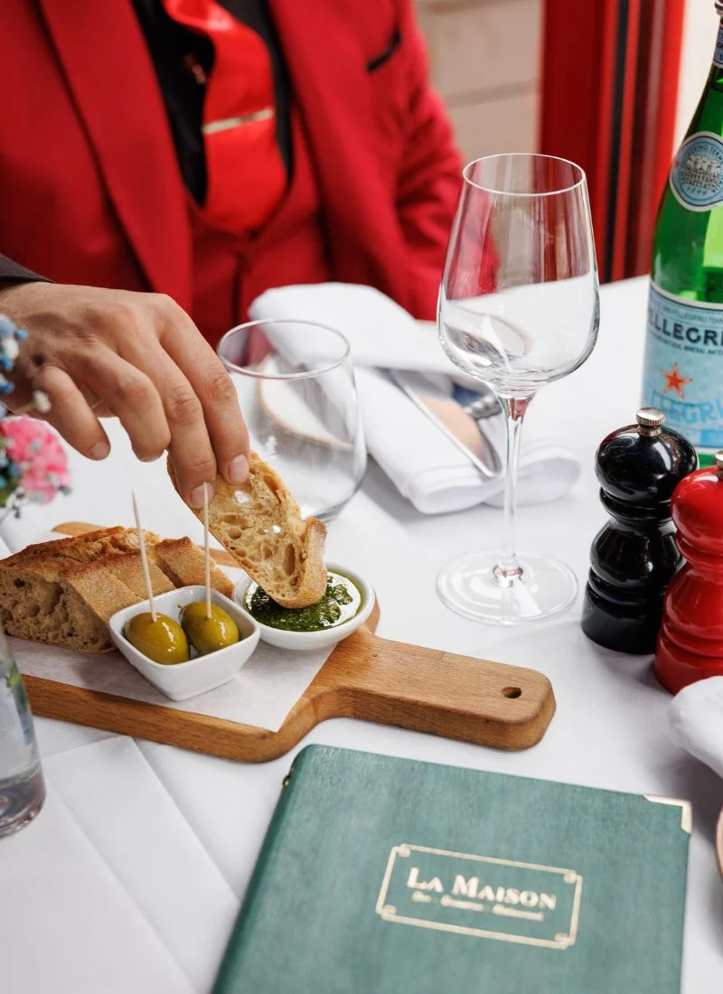 french-restaurant-dublin-table-setting Table setting with bread, dip, and olives at La Maison, a French restaurant in Dublin